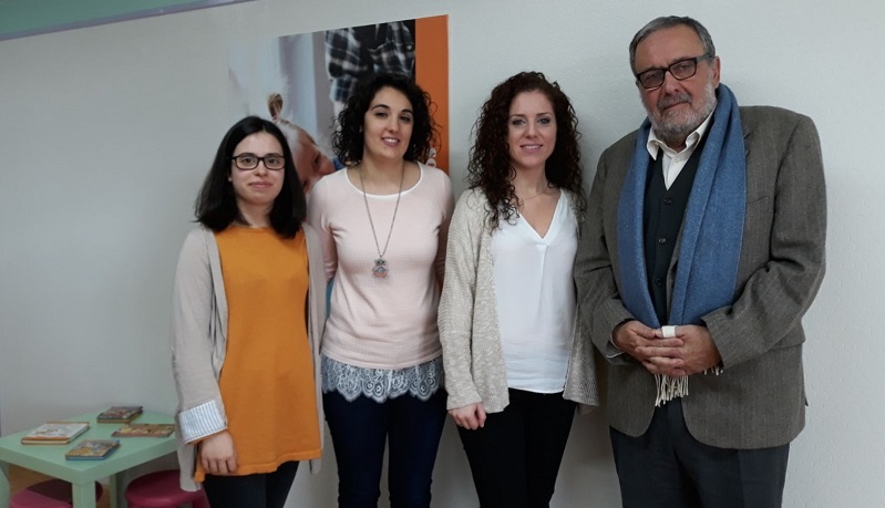 O equipo da UDIAF e o vicepresidente da Asociacin Galega de Atencin Temper